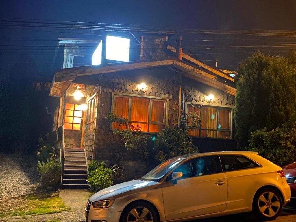 Hostal Y Cabanas Mirando Al Mar プエルトモント エクステリア 写真