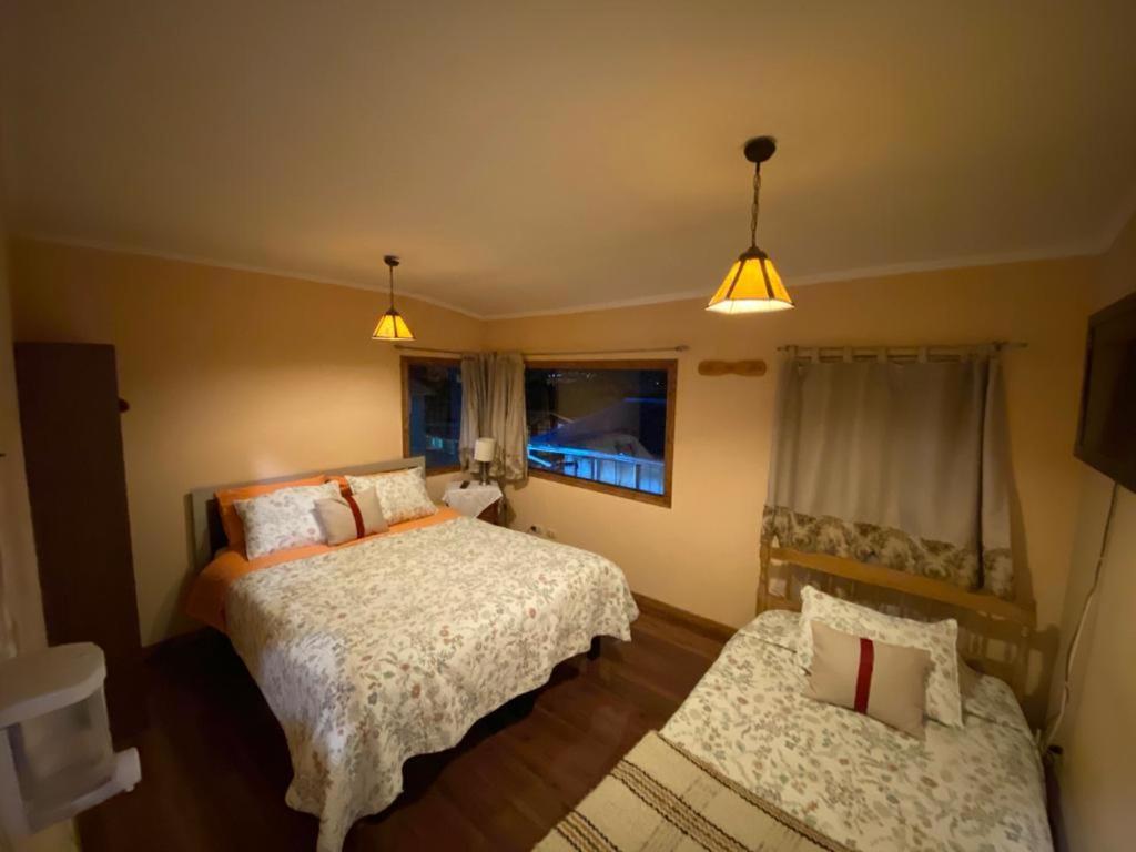 Hostal Y Cabanas Mirando Al Mar プエルトモント エクステリア 写真