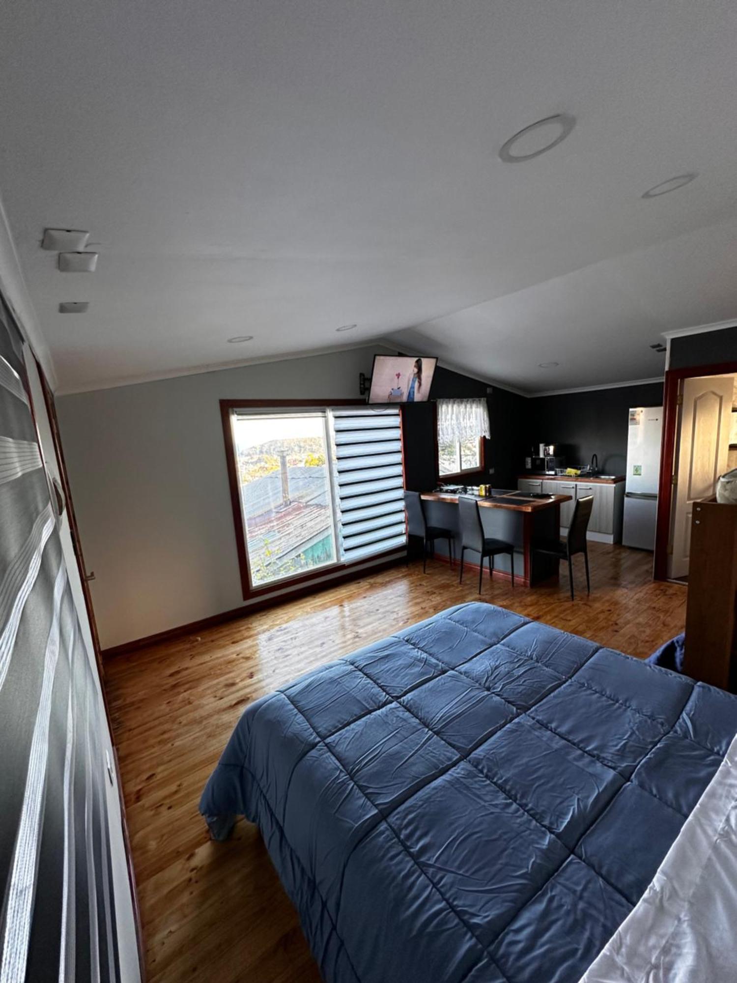 Hostal Y Cabanas Mirando Al Mar プエルトモント エクステリア 写真